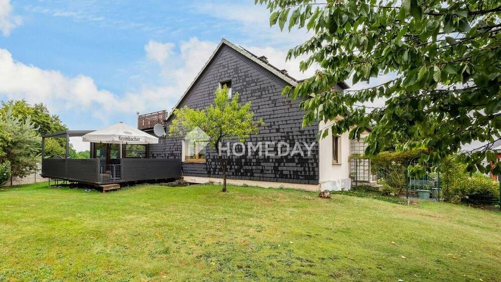 Einfamilienhaus mit Einliegerwohnung, großem Grundstück und vielseitigen Nutzungsmöglichkeiten 8 zimmer