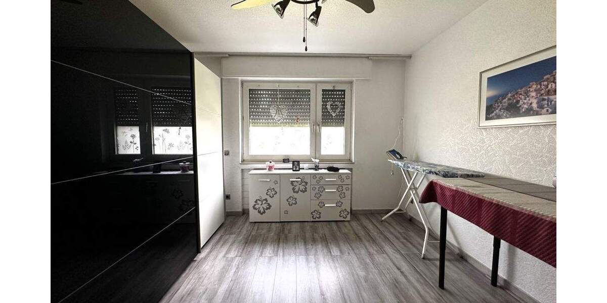 Zwei gepflegte Mehrfamilienhäuser in ruhiger Lage von Gelsenkirchen-Horst! zimmer