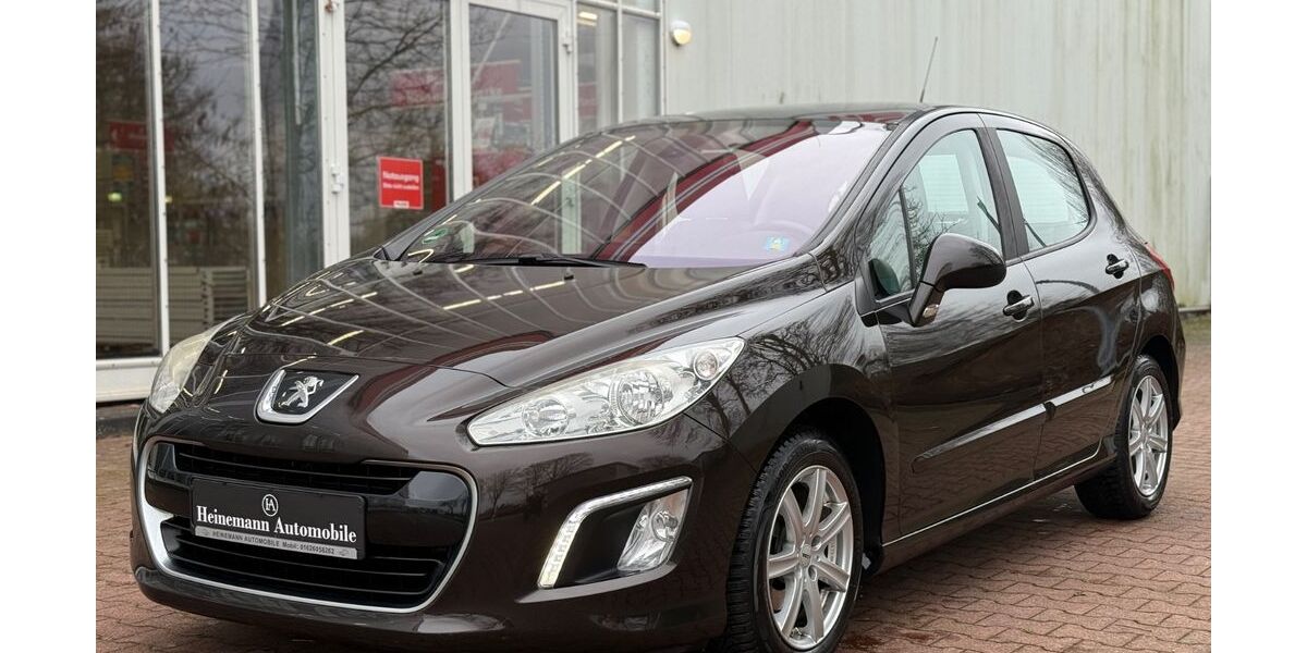 Peugeot 308 87.800 km 5.500 &euro; Essen 45139