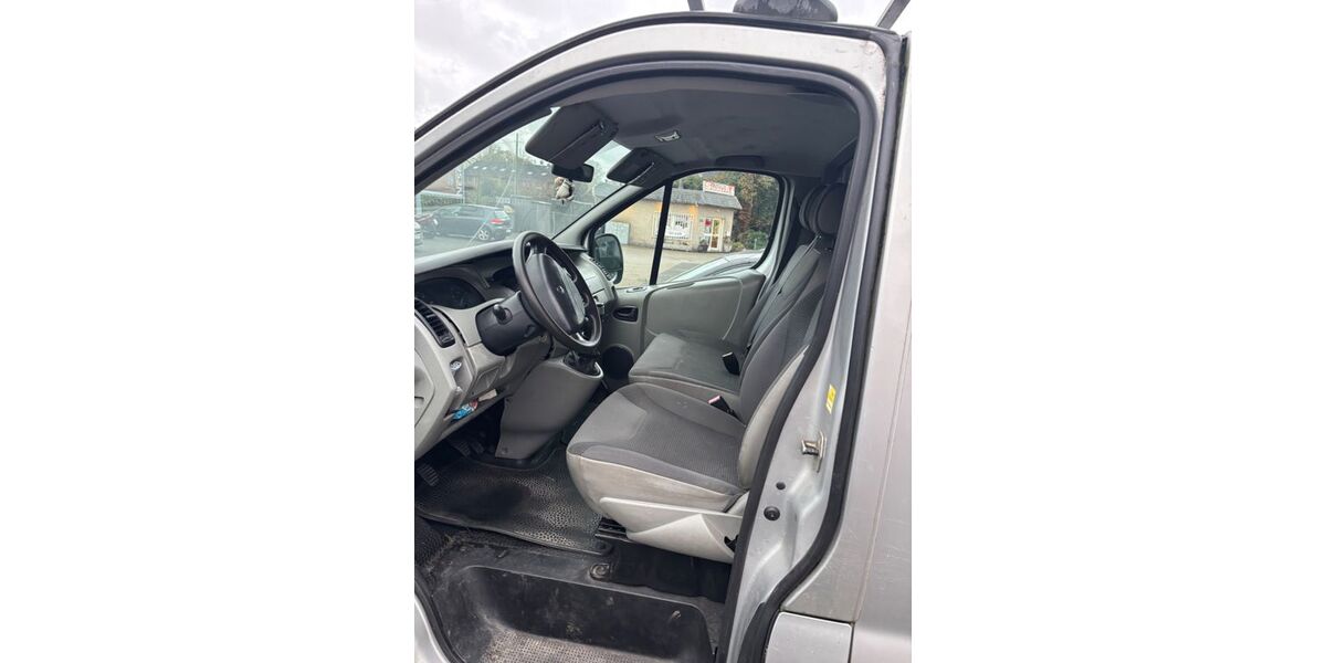 Renault Trafic 255.000 km 3.199 &euro; Duisburg 47228