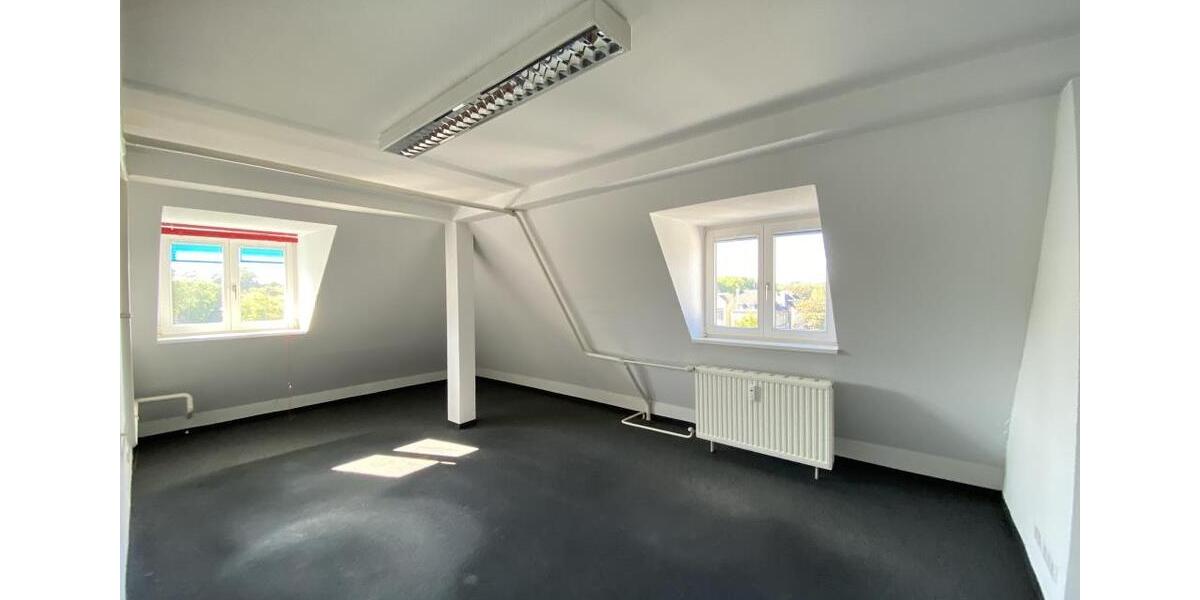 Ihr Großzügiges Büro im Zentrum von Dortmund: Arbeiten Sie mit Stil und Komfort! zimmer