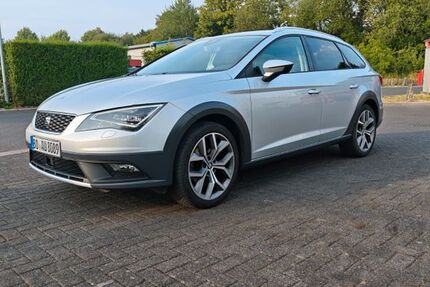 Seat Leon 179.500 km 7.300 &euro; Recklinghausen 45665