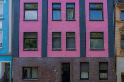 Haus zum Kaufen in Duisburg 290.000 € 260.25 m²