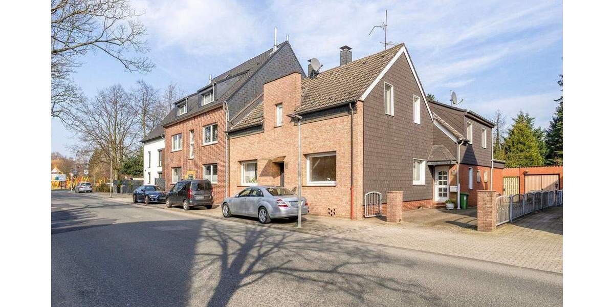 Mehrfamilienhaus, Wohnhaus Oberhausen Buschhausen - 7 Zimmer, 217 m&sup2;, 330.000&euro; | Angebot:25601939