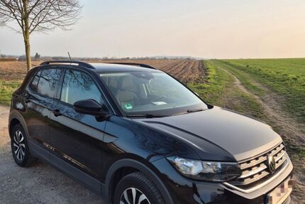 VW T-Cross 93.879 km 14.685 &euro; Recklinghausen 45659