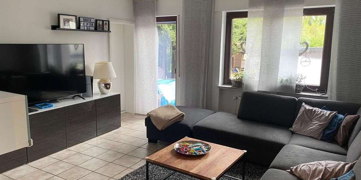 Etagenwohnung Oberhausen Alstaden - 3.5 Zimmer, 85 m&sup2;, 745&euro; | Angebot:25373236