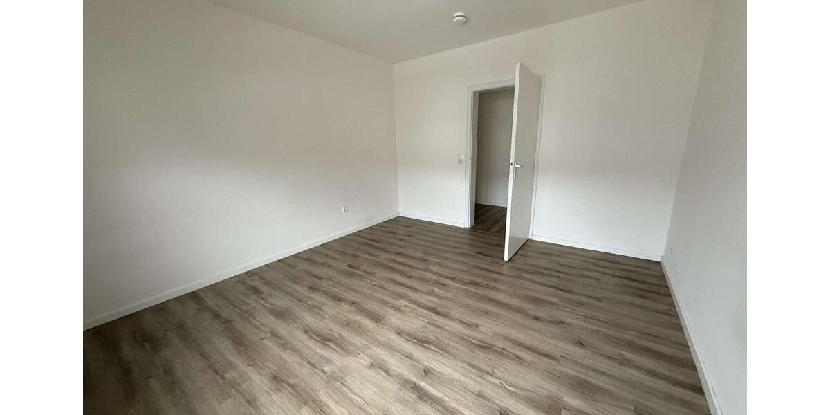 Charmante 4-Zimmer-Wohnung mit Balkon in zentraler Lage – ca. 120 m² Wohnfläche 4 zimmer