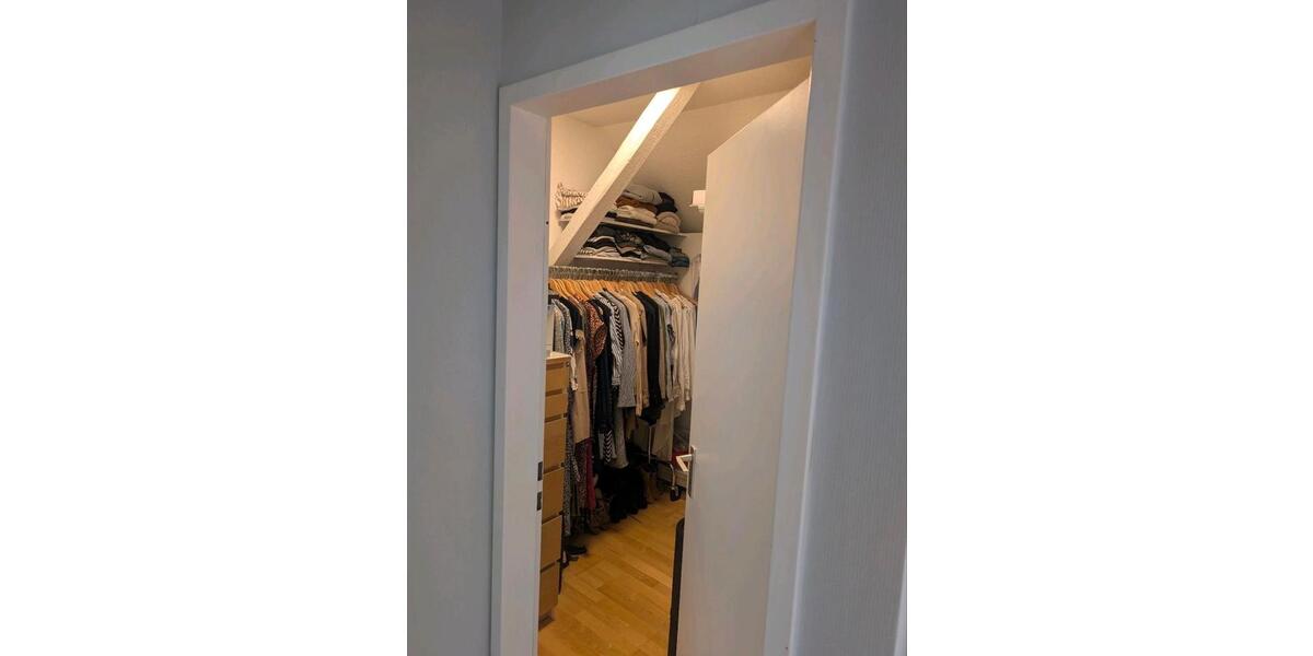 Dachgeschoßwohnung Wuppertal Gemarkung Nächstebreck - 2.5 Zimmer, 63 m&sup2;, 660&euro; | Angebot:25420338