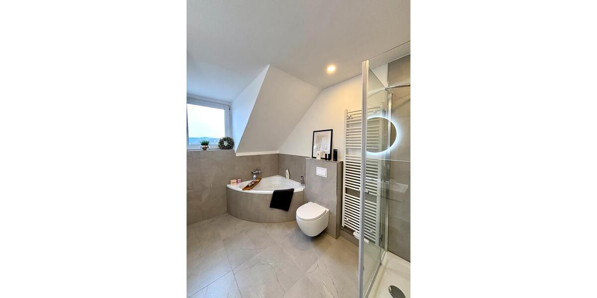 Dachgeschoßwohnung Hagen Hagen-Nord - 3.5 Zimmer, 95 m&sup2;, 159.000&euro; | Angebot:24771113