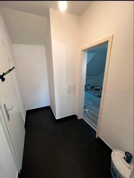 Charmante, sanierte 2-Zimmer-Dachgeschosswohnung mit Garten 2 zimmer