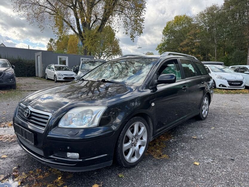 Toyota Avensis 244.000 km 2.990 € Datteln 45711