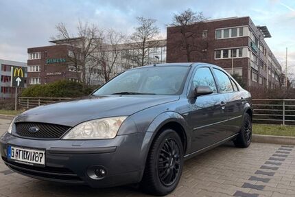 Ford Mondeo 184.000 km 2.400 &euro; Essen 45143
