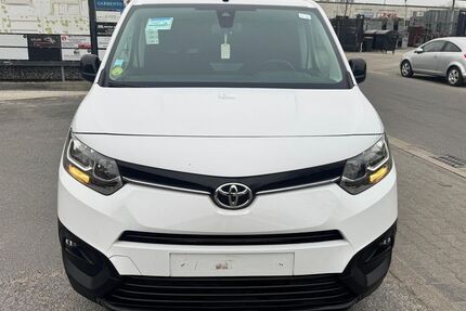 Toyota Proace City 124.000 km 12.890 &euro; Gelsenkirchen 45884