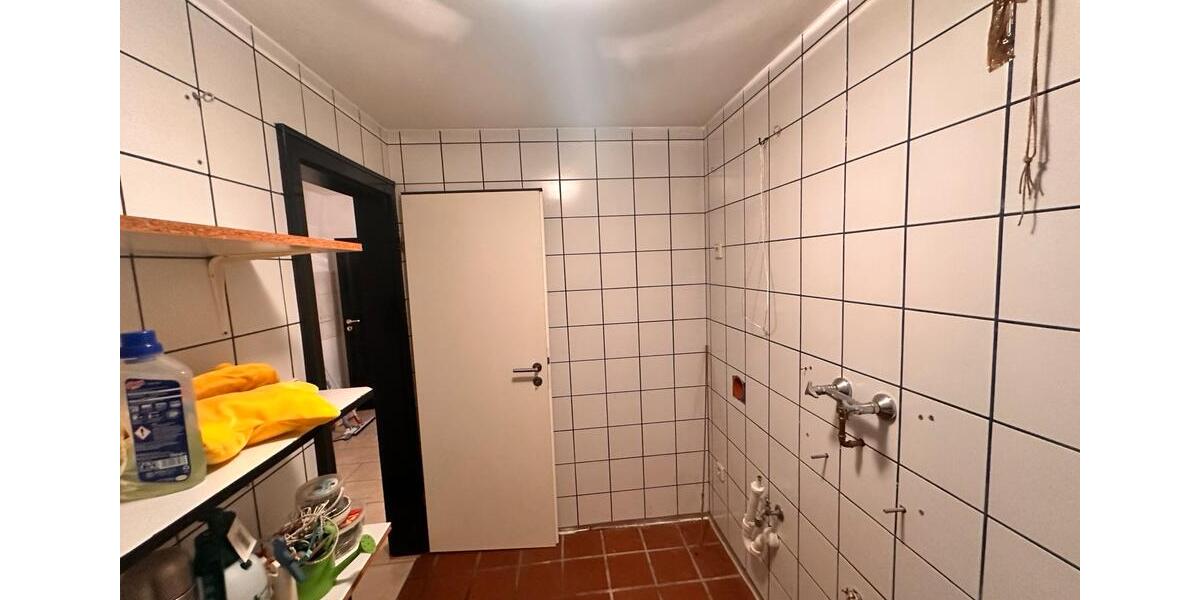 Große EG-Wohnung mit Garten – ideal für Familie & Gewerbe 3 zimmer