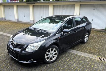 Toyota Avensis 203.355 km 4.800 &euro; Duisburg 47226