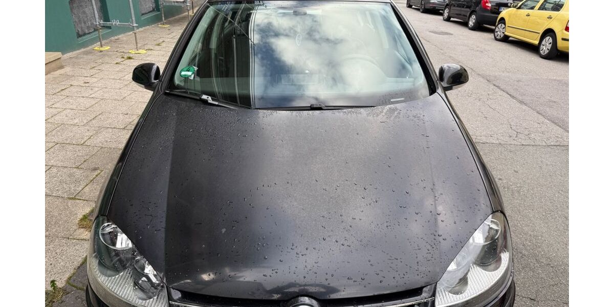 VW Golf 205.000 km 2.650 &euro; Schwelm 58332