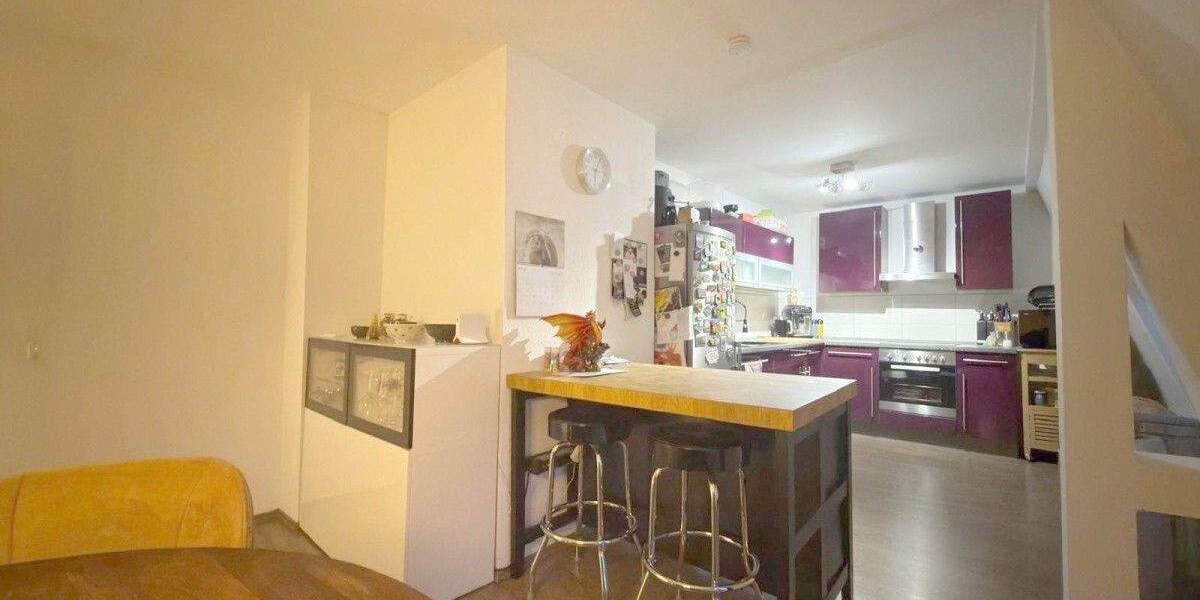 Etagenwohnung Oberhausen Altstadt-Mitte - 3 Zimmer, 113 m&sup2;, 945&euro; | Angebot:25250361