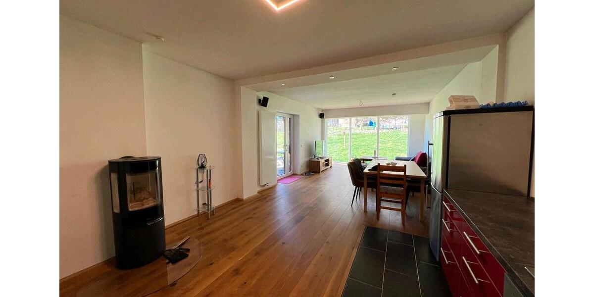 Erdgeschoßwohnung Witten Heven - 4 Zimmer, 100 m&sup2;, 1.750&euro; | Angebot:24661197