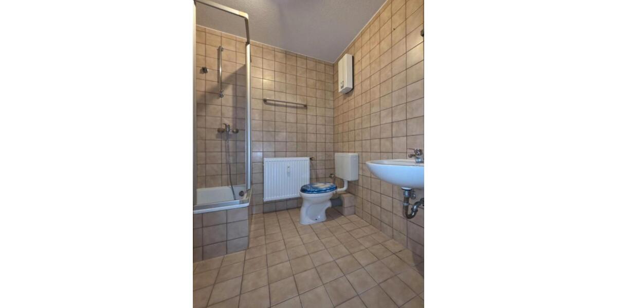 Urbane Dachgeschoss-Romantik! Helles Single-Refugium in Essen-Kray: 2,5 ZW, renoviert-bezugsfertig 2 zimmer