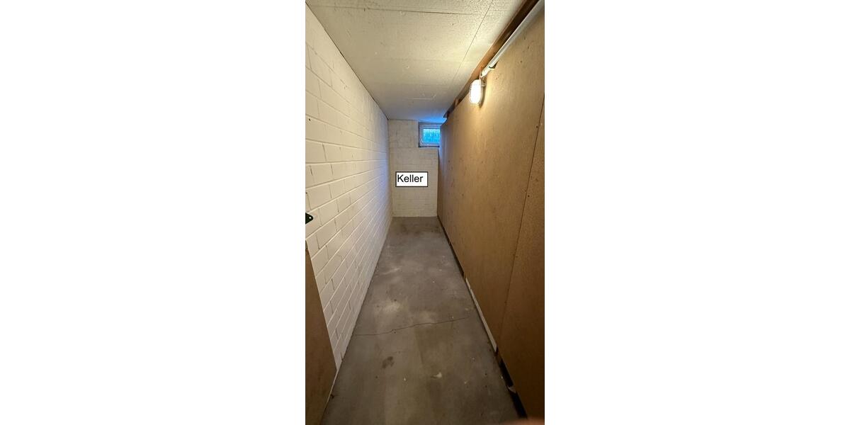 Helle Dachgeschosswohnung mit schönem Balkon in guter Lage 2 zimmer