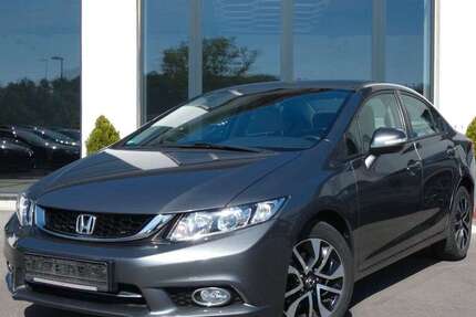 Honda Civic 107.235 km 10.450 € Bochum 44807