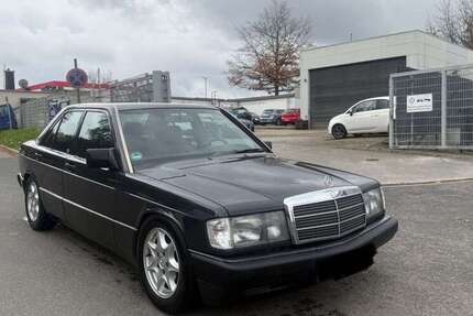 Mercedes-Benz 190 211.000 km 4.500 € Essen 45143