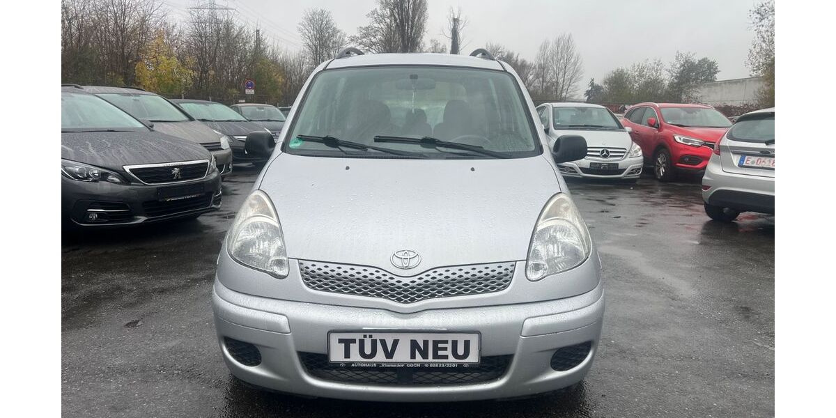 Toyota Yaris 127.000 km 4.000 &euro; Essen 45357