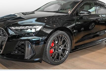 Audi RS3 1.001 km 71.750 &euro; Duisburg 47178