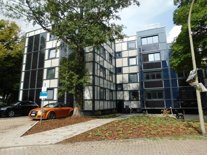 Wohnung im frisch modernisiertem Haus frei! Ideal als kleine Familie! zimmer