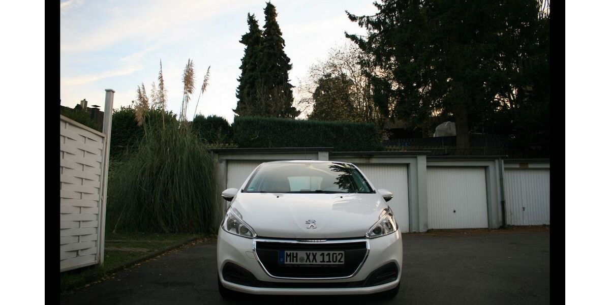 Peugeot 208 130.000 km 4.500 &euro; Mülheim an der Ruhr 45479