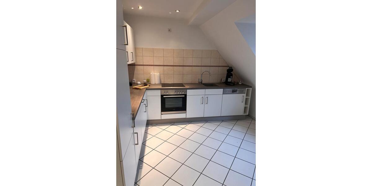 Dachgeschoßwohnung Gelsenkirchen Resse - 4 Zimmer, 138 m&sup2;, 990&euro; | Angebot:26322223