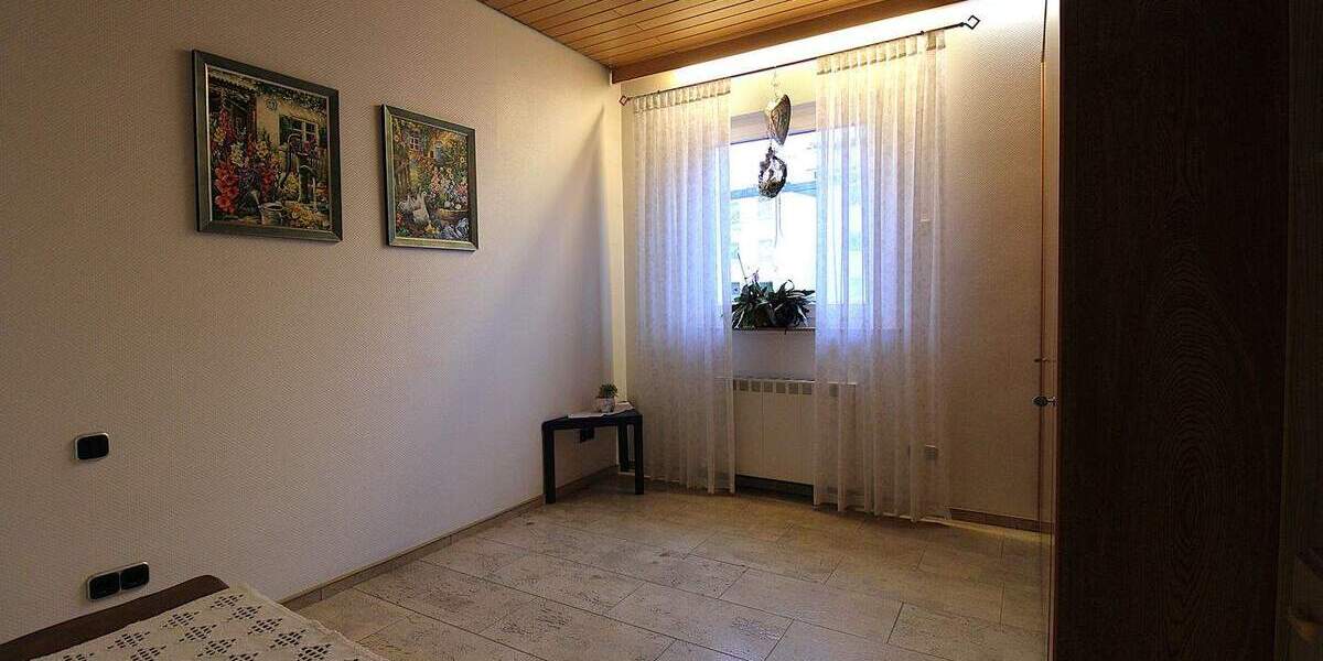 Reihenmittelhaus Gladbeck Zweckel - 6 Zimmer, 150 m&sup2;, 385.000&euro; | Angebot:24786403