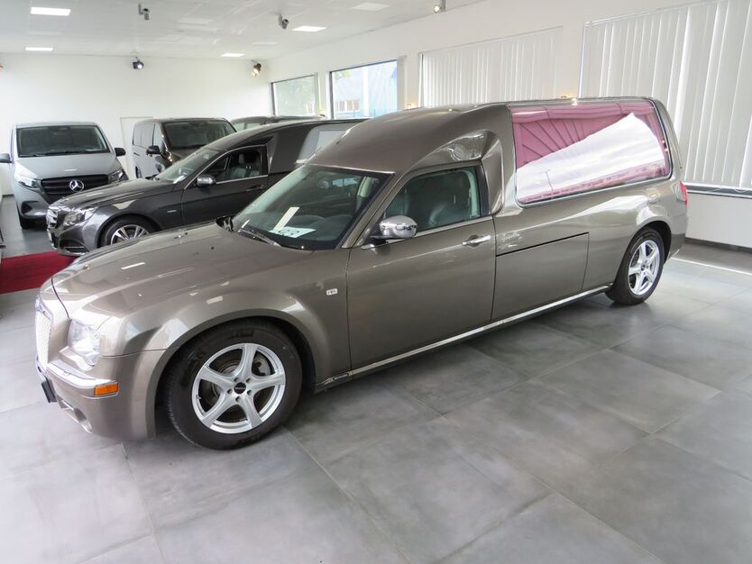 Chrysler 300C 93.300 km 24.950 € Essen 45329