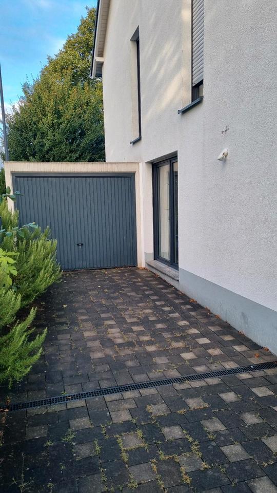 Komfortable, ruhig gelegene Doppelhaushälfte (2017)