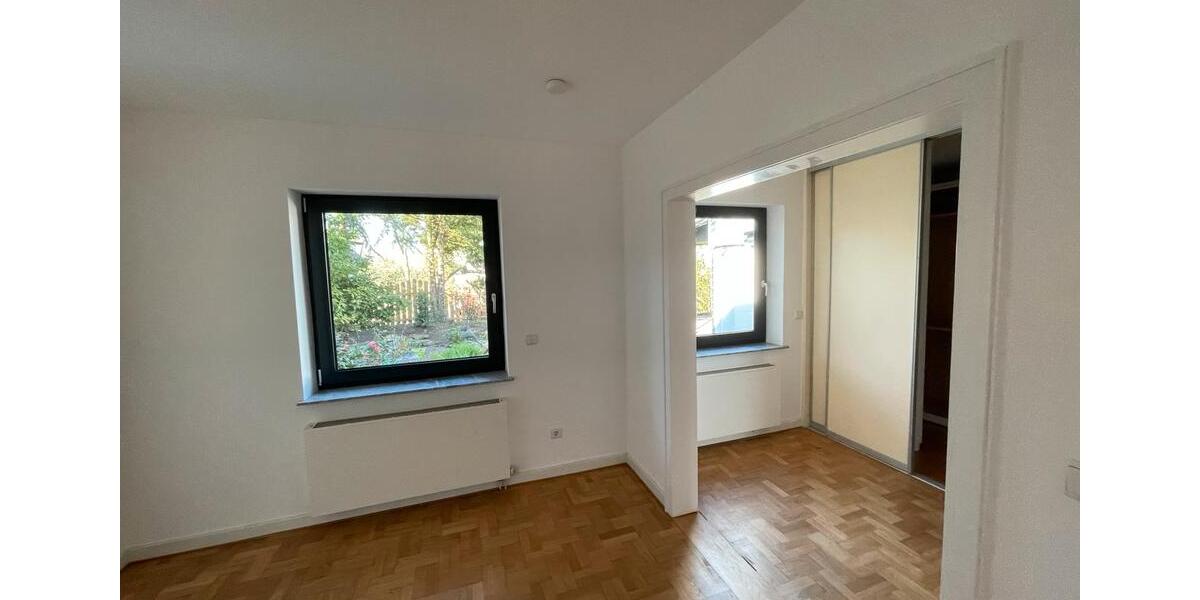 Bungalow Recklinghausen Hillerheide - 4.5 Zimmer, 170 m&sup2;, 2.645&euro; | Angebot:26553648