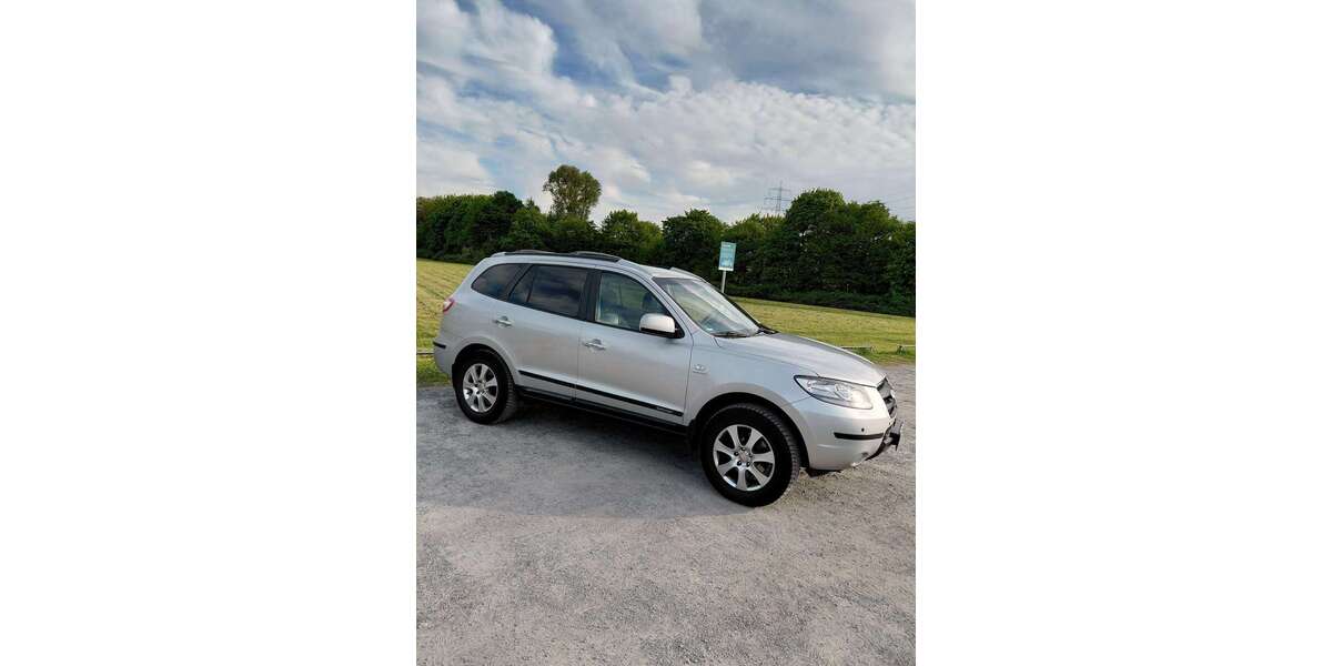 Hyundai SANTA FE 148.000 km 5.500 &euro; Oberhausen 46117
