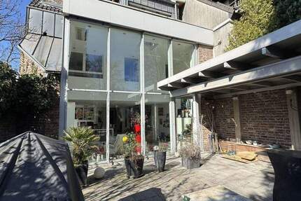 Bezugsfrei! - Modernes Reihenhaus mit großem Garten und Garage in Oberhausen 9 zimmer