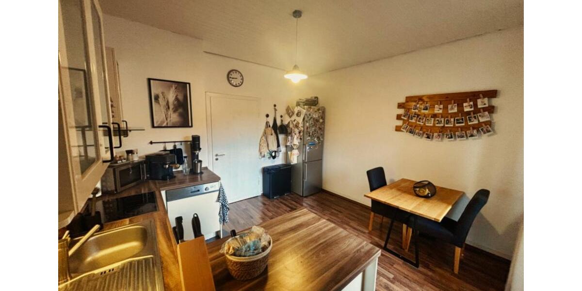 Etagenwohnung Essen Stadtbezirk II - 3 Zimmer, 97 m&sup2;, 1.095&euro; | Angebot:25394270