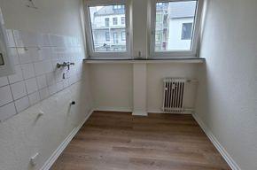 Etagenwohnung Wuppertal Elberfeld - 2 Zimmer, 70 m&sup2;, 450&euro; | Angebot:26180125