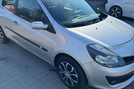 Renault Clio 199.890 km 1.690 &euro; Dortmund 44319