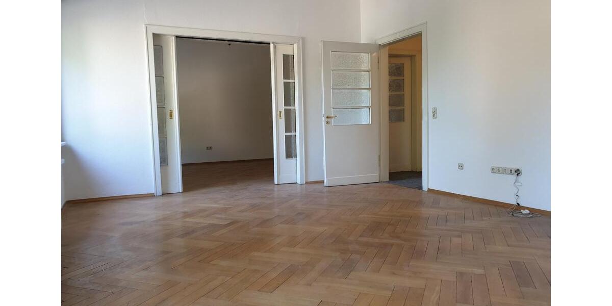 Etagenwohnung Duisburg Mittelmeiderich - 5 Zimmer, 159 m&sup2;, 1.110&euro; | Angebot:25163793