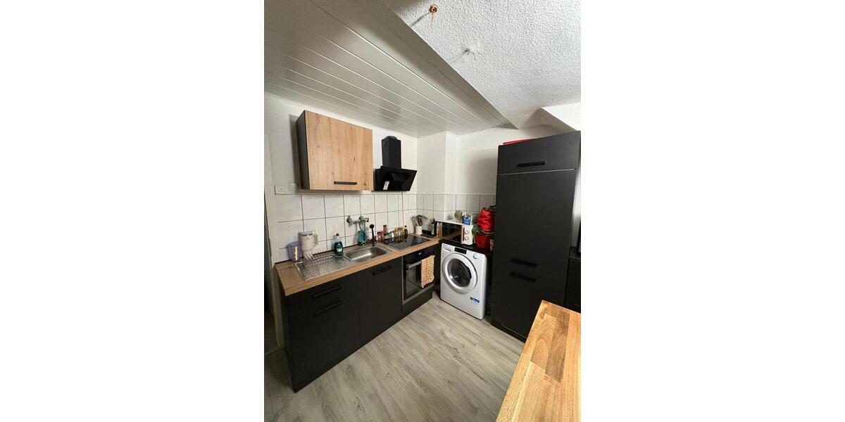 Attraktive, modernisierte Wohnung in ruhiger Lage – ab 1.3.26 2.5 zimmer