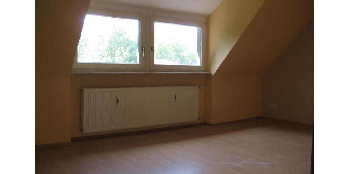 Dachgeschoßwohnung Duisburg Walsum - 3.5 Zimmer, 55 m&sup2;, 396&euro; | Angebot:25607990