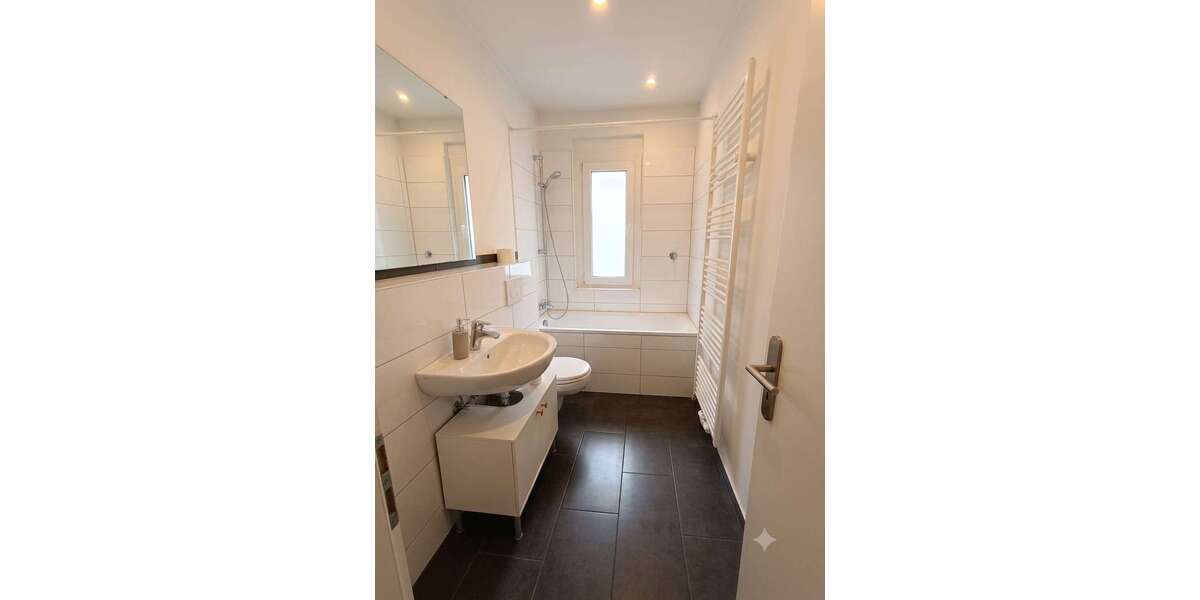 Etagenwohnung Dortmund Innenstadt Ost - 3 Zimmer, 81 m&sup2;, 790&euro; | Angebot:27087499