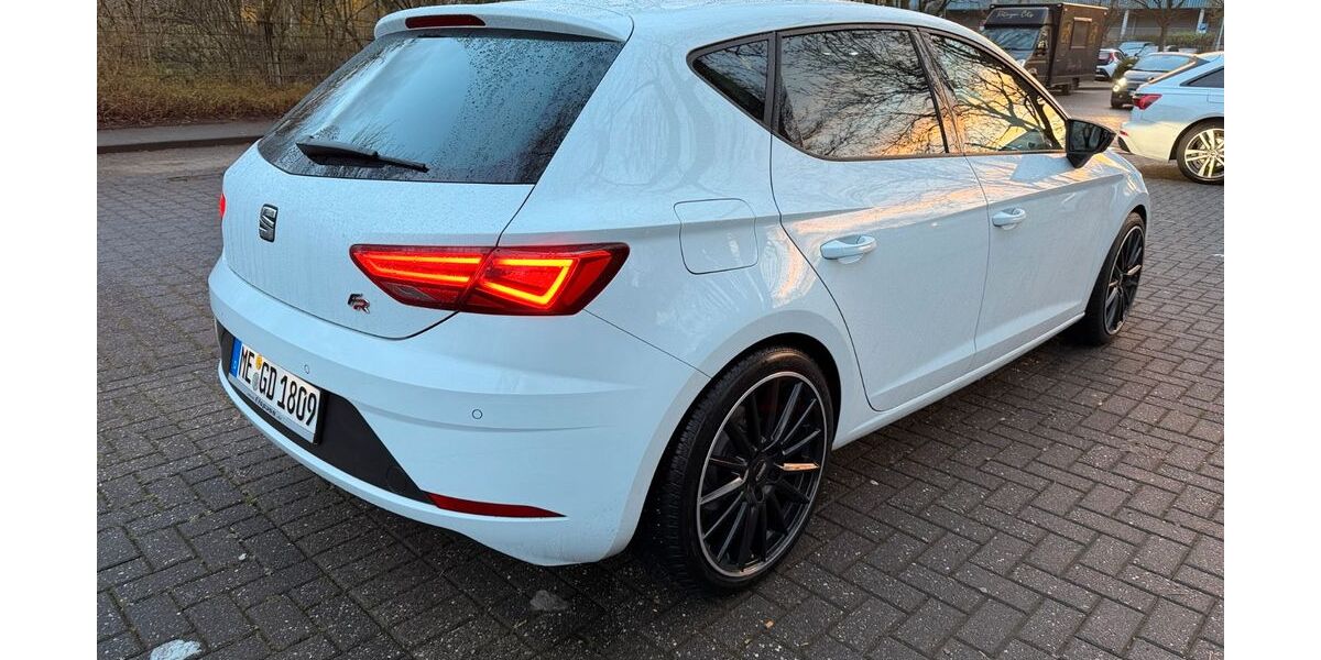 Seat Leon 81.100 km 15.499 &euro; Ratingen 40880