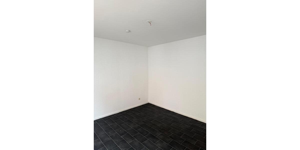 Etagenwohnung Duisburg Essenberg - 2 Zimmer, 65 m&sup2;, 380&euro; | Angebot:25646850