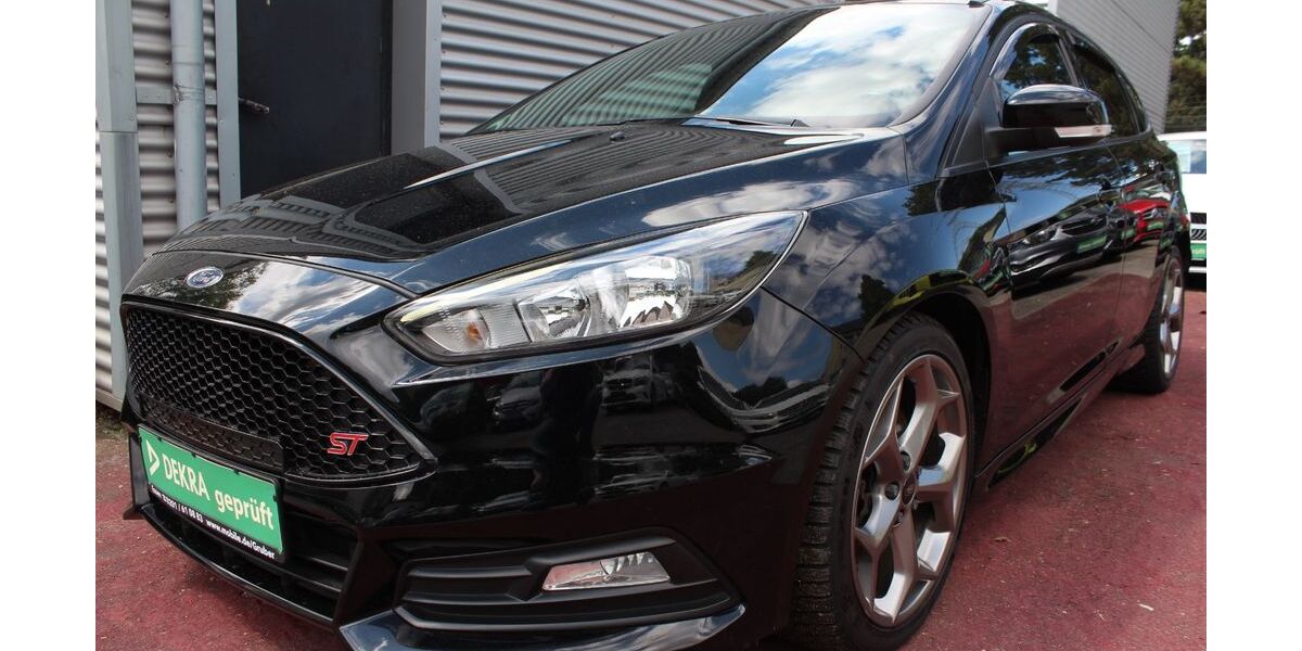 Ford Focus 84.081 km 15.979 &euro; Essen 45326