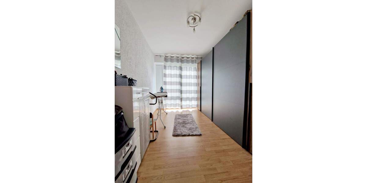 Modernes Zweifamilienhaus mit großem Garten und gehobener Ausstattung 7 zimmer