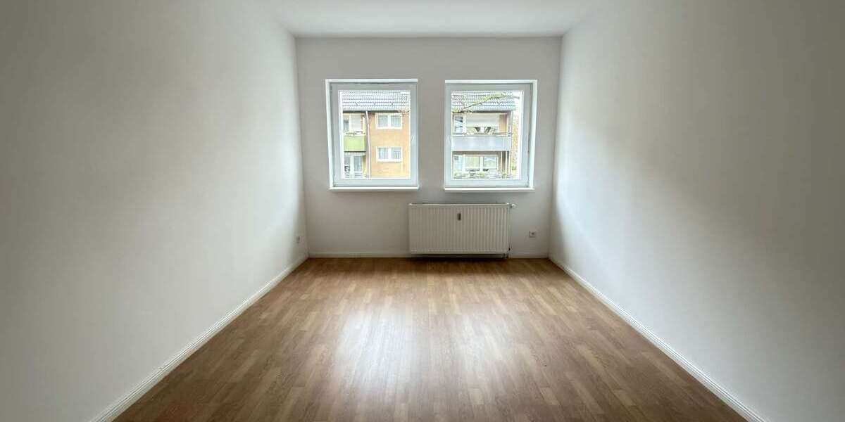 Exklusives Investment: Kernsaniertes Mehrfamilienhaus mit Balkon und Terrasse 10 zimmer