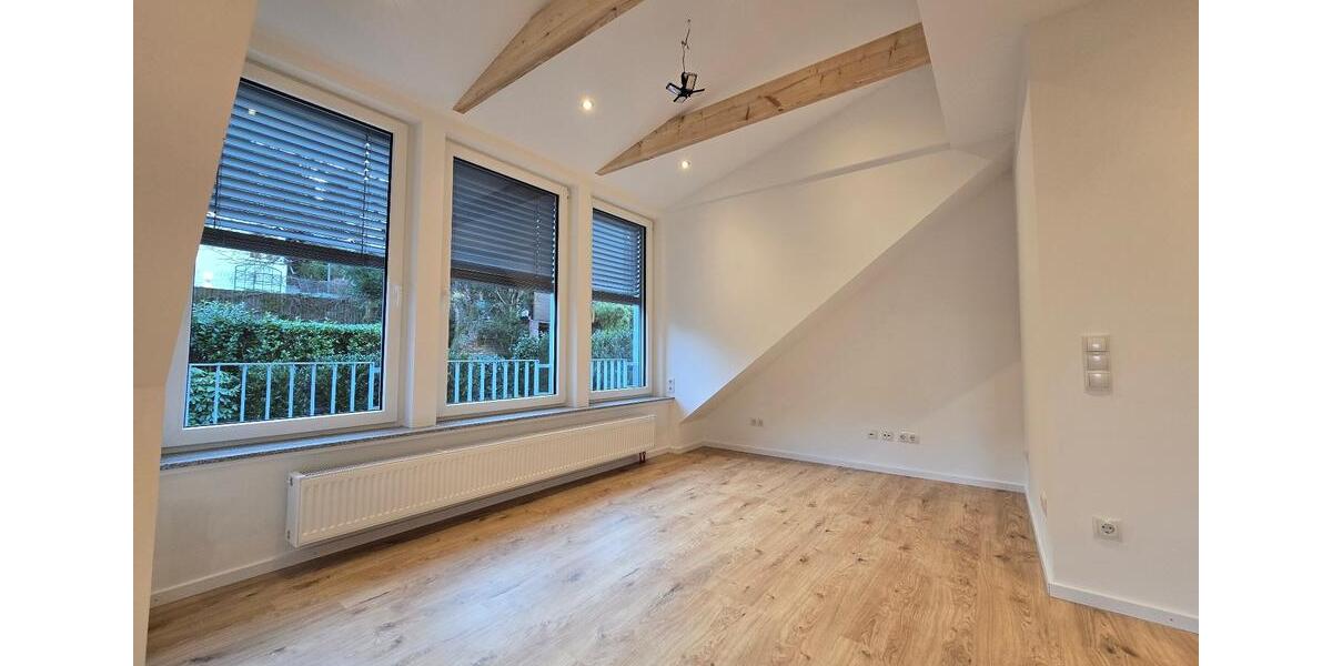Dachgeschoßwohnung Wuppertal Eckbusch - 2 Zimmer, 60 m&sup2;, 620&euro; | Angebot:25407465